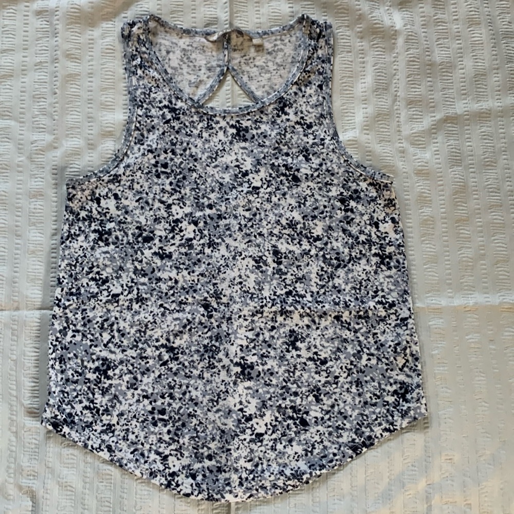 Athleta women’s Breezy Printed Blue Cutout Racerback tank  sz. XS